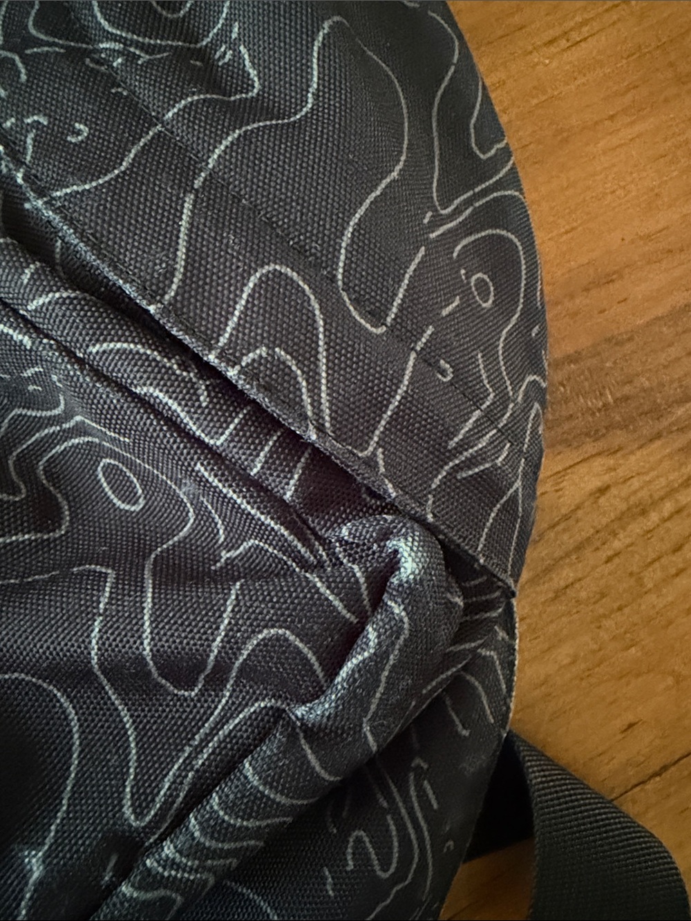 Kavu Black Topo Pattern Sling Pack with Blue Logo - Picture 3 of 8